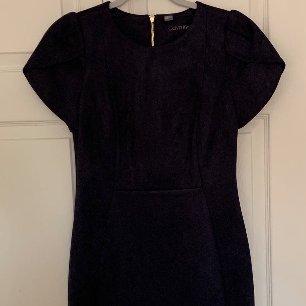 Calvin Klein Faux Suede Scuba Tulip Sleeve Sheath Dress in Navy, Size 4